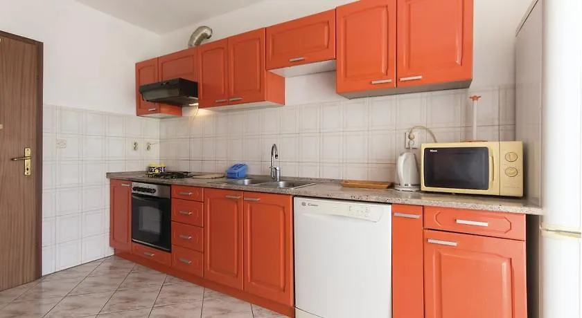 Vakantiehuis 2 Bedroom Stunning Home In Pula Kroatië