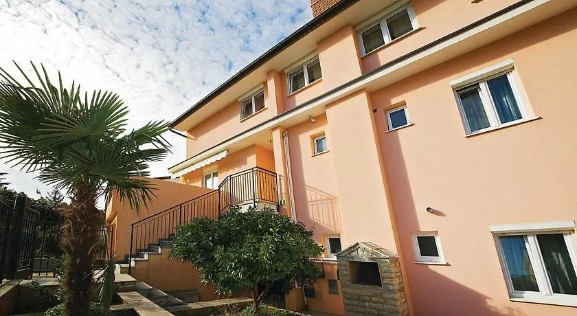 2 Bedroom Stunning Home In Pula Kroatië