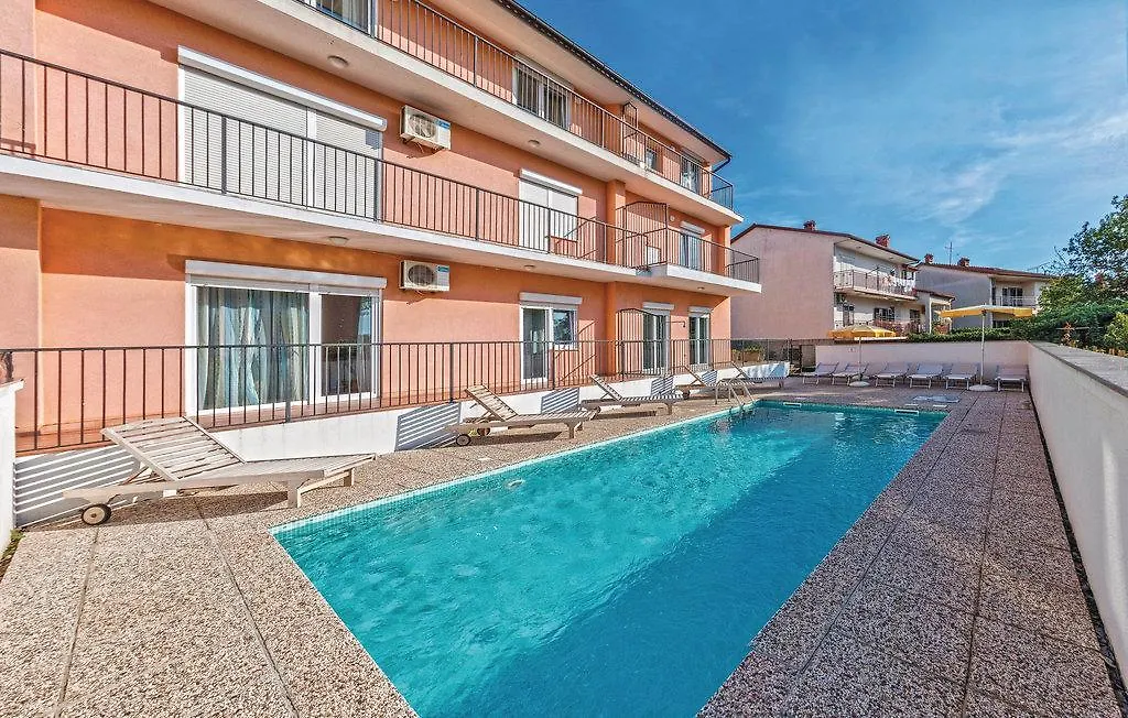2 Bedroom Stunning Home In Pula